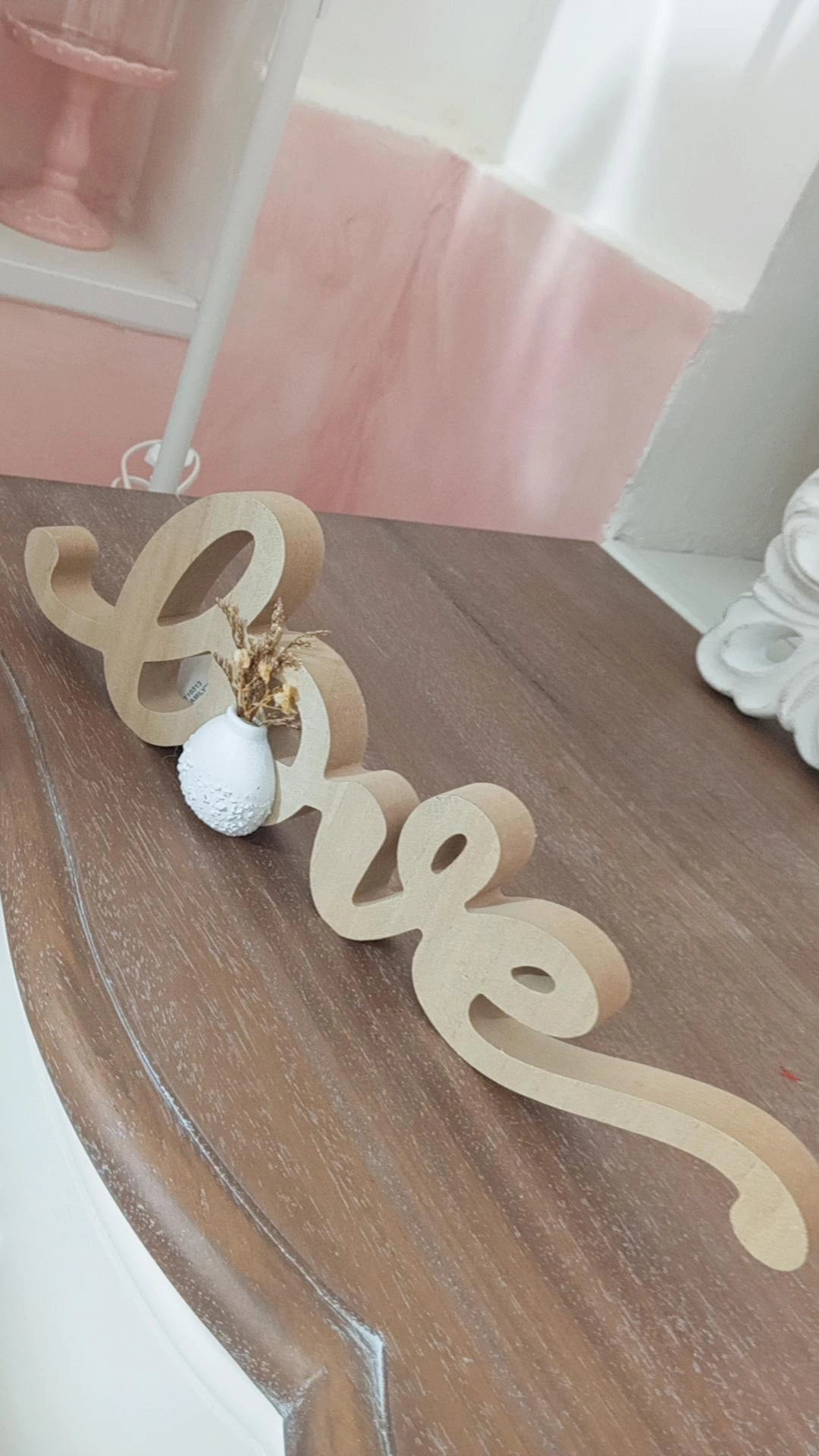 Scritta in legno con porta piantine